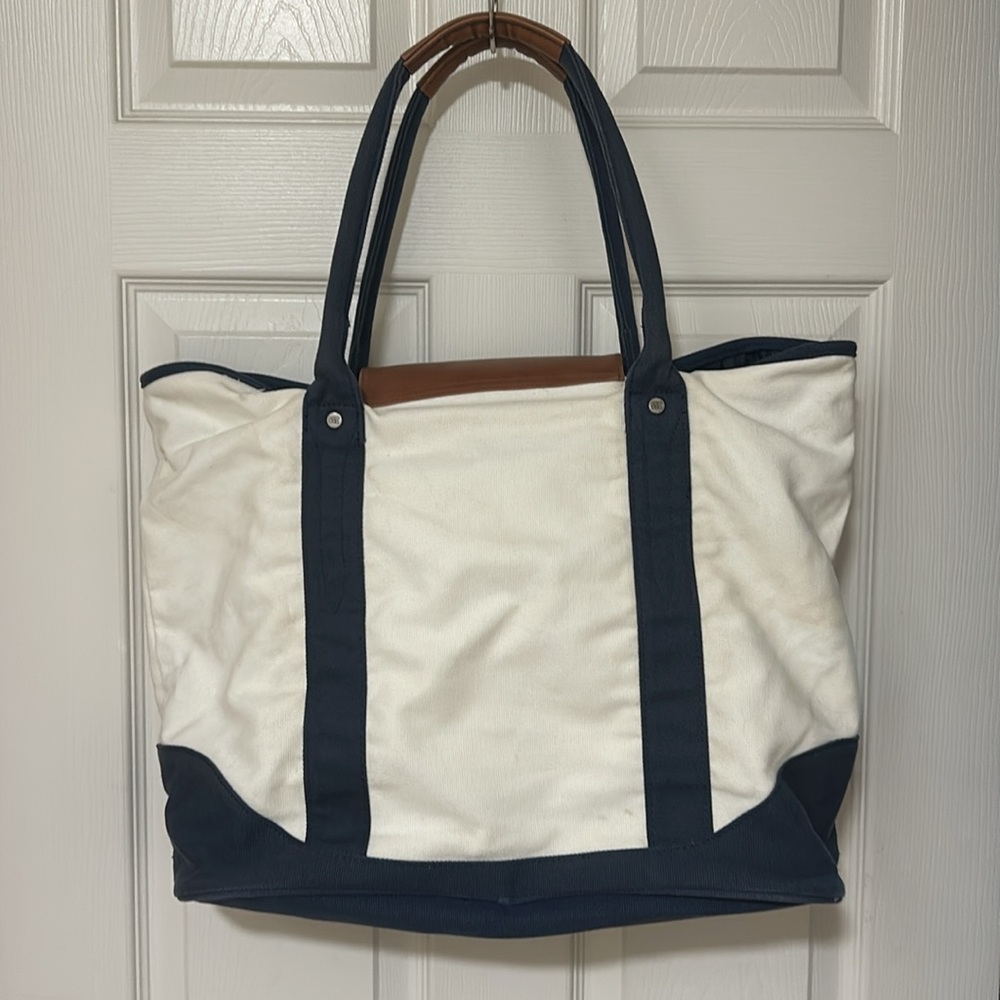 Cutter&Buck canvas bag. - Picture 2 of 6